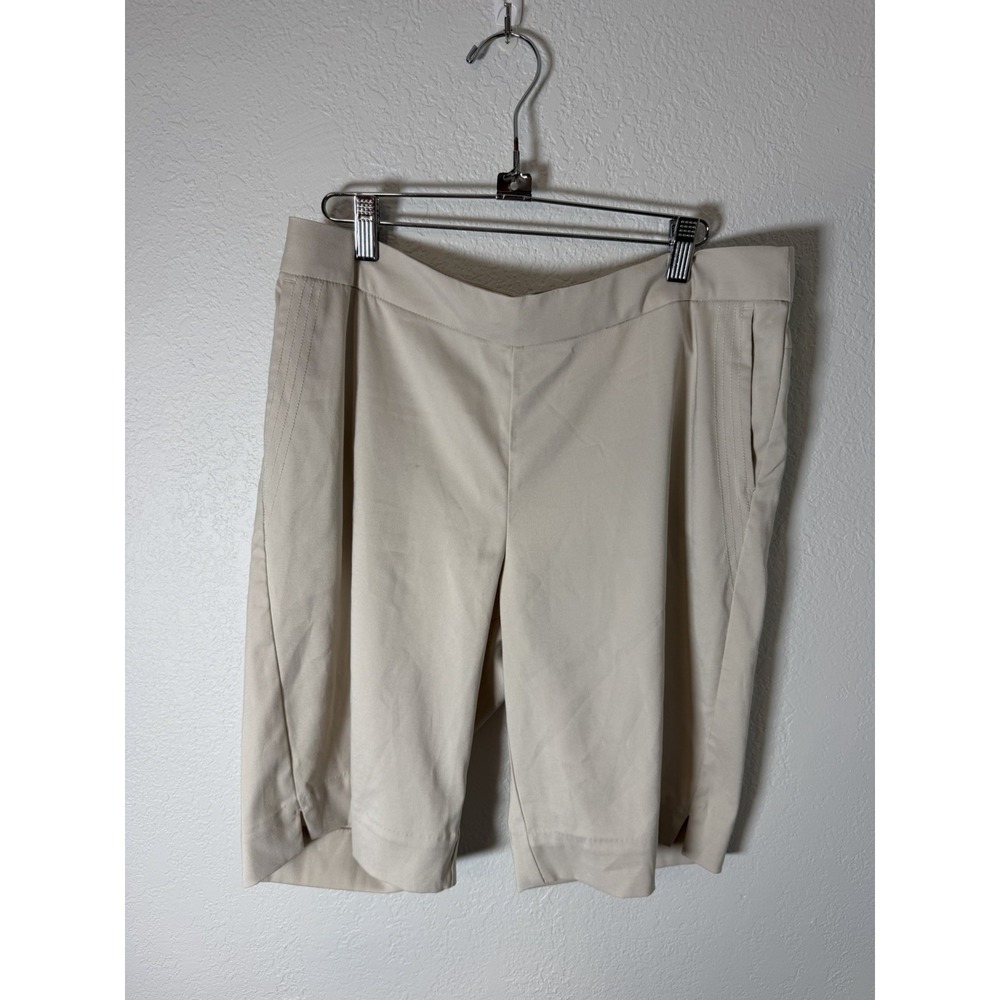 NIKE Golf DRI-FIT UV Bermuda Shorts Womens Standard Fit AJ5663-104 Sz M NWT $75